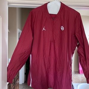 Ou Jordan pullover